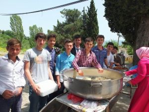 Harçlıklarıyla Hayır Yaptılar