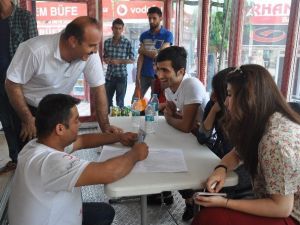 Kızılayın Kan Toplama Tır’ına Yoğun İlgi