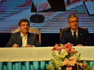 Bakan Güllüce, Gölcük Kentsel Dönüşüm Protokolünü İmzaladı