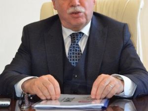 Recai Berber, Gençlerin Bayramını Kutladı