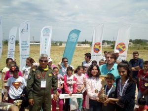 Model Uçak Ve Türk Okçuluğu Yarışlarına Büyük İlgi