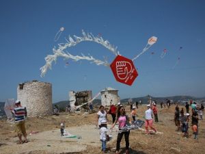 8. Bodrum Uçurtma Festivali Gökyüzünü Renklendirdi