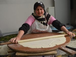 İhtiyaç Sahipleri Ve Öğrenciler Yararına Kermes