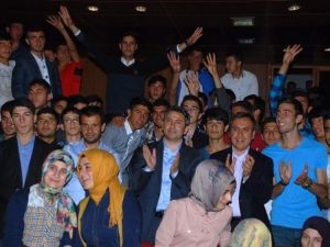 Aydın, Okul Ve Siyasi Tecrübelerini Gençlerle Paylaştı