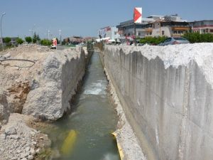 Başkan Polat, Bostanbaşı Kanal Çalışmalarını İnceledi