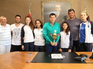 Muğla Şampiyonu Bodrumlu Voleybolcular Yarı Finale Gidiyor