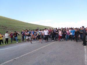 Çıldır’da Gençlik Koşusu Düzenlendi