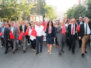 ‘Geçlik Şöleni’nde Yüksek Sadakat Gençleri Coşturdu