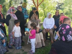 AK Parti Ev Ziyaretlerine Önem Veriyor