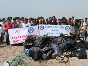 Adana’da Deniz Kaplumbağalarının Yaşam Alanları Temizlendi