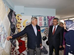 Gesmek Barış Sergisini Başkanlar Açtı