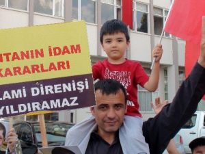 Gediz’de Mısır’daki İdam Kararlarına Tepki