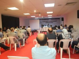 Kitap Fuarında Edebiyat Üzerine Söyleşi