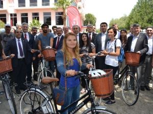 Adana’da 500 Öğrenciye Bisiklet