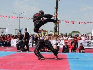 19 Mayıs Atatürk’ü Anma, Gençlik Ve Spor Bayramı Tekirdağ’da Törenle Kutlandı