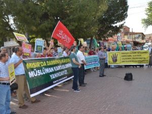 Mursi’ye Verilen İdam Cezası Akhisar’da Kınandı