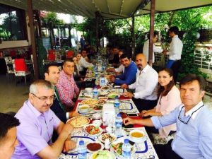 Başkan Çakır’dan Şampiyonluk Onuruna Yemek