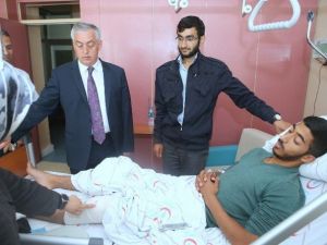 Başkan Aydın, Filistinli Genci Hastanede Ziyaret Etti