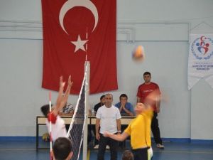 Silvan’da Voleybol Turnuvası Sona Erdi