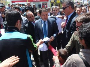 Vali Musa Işın Stantları Gezdi