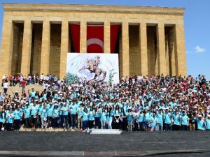 Pamukkale’den 2 Bin Kişi, 50 Otobüsle Anıtkabir’e Gitti