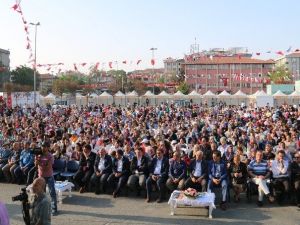 Bağcılar Ferhat Göçer Konseriyle Coştu