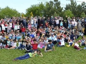 Hikmet Çocuk Kulübü Yılsonu Programı Göz Doldurdu