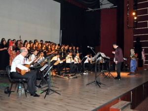 Akşehir’de Türkü Gecesi