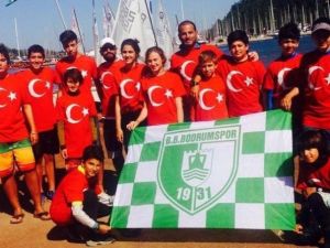 Bodrumsporlu Yelkencilerden Anlamlı Fotoğraf