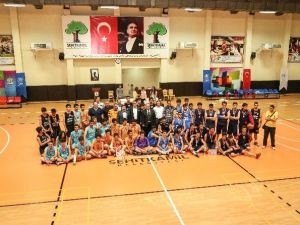 Dev Adamlar Şehitkamil’de Şampiyonluğu Coşkuyla Kutladı