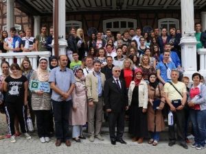 Boşnak Gençler Büyükşehir’de