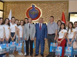 Makedonyalı Öğrenciler Orhangazi’de