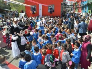 Adnan Yılmaz, Rengarenk Sokağı Görünce Böyle Söyledi; “Herkes Konuşur, Ali Korkut Yapar"