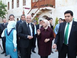 Erdoğan: “Türkiye’nin Boş Vaatlerle Kaybedecek Zamanı Yok”