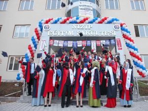 Nizip Eğitim Fakültesi İlk Mezunlarını Verdi