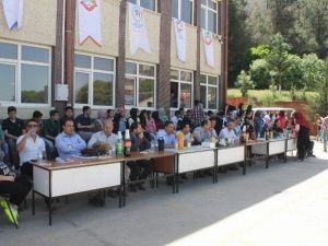 Öğrenciler Sınav Öncesi Moral Depoladı