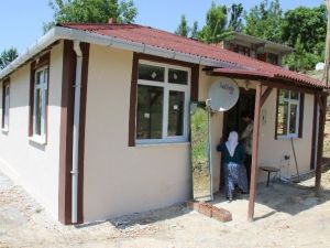 Esenyurt Belediye Başkanı Mağdur Aileye Sahip Çıktı