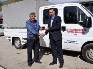 Gümüşhane Belediyesinden İlçelere Araç Hibesi