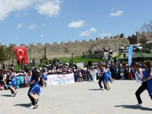Ardahan’da Gençlik Şöleni
