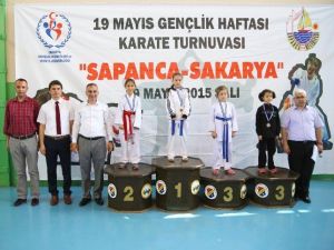 Sapanca Belediyesi Karate Şampiyonası Yapıldı