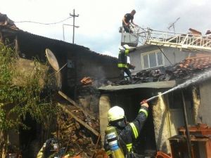 Bozüyük Yeni Mahalle’de Ev Yangını