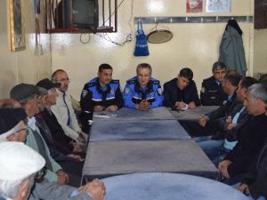 Erzincan Emniyeti Geçit Beldesi Sakinleriyle Huzur Toplantısında