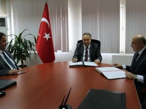 Vali Ali Fidan Öğrencilere, Hafızlık İmkanı Sağlayan Protokolü İmzaladı