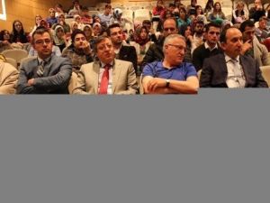 Bayburt Üniversitesinde Yaza/bilmek Adlı Söyleşi Gerçekleşti