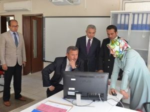 Vali Yılmaz, Kütahya İl Göç İdaresi Müdürlüğü’nü Ziyaret Etti