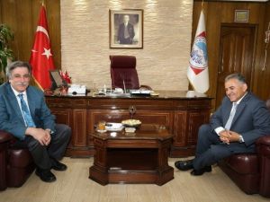 Erciyes Üniversitesi Rektörü Prof. Dr. Fahrettin Keleştemur :