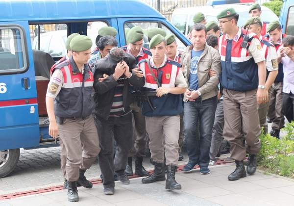 Dolandırıcılıkta sınır tanımadılar