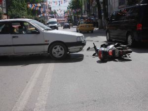 Malatya’da Otomobille Motosiklet Çarpıştı: 1 Yaralı