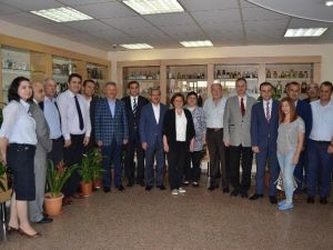 Ünüvar: "Sağlıktaki Başarıda Eczacıların Katkıları İnkar Edilemez"