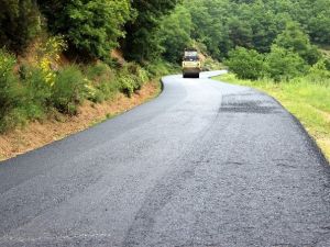 Yalova’da Köy Yollarına 50 Kilometre Asfalt